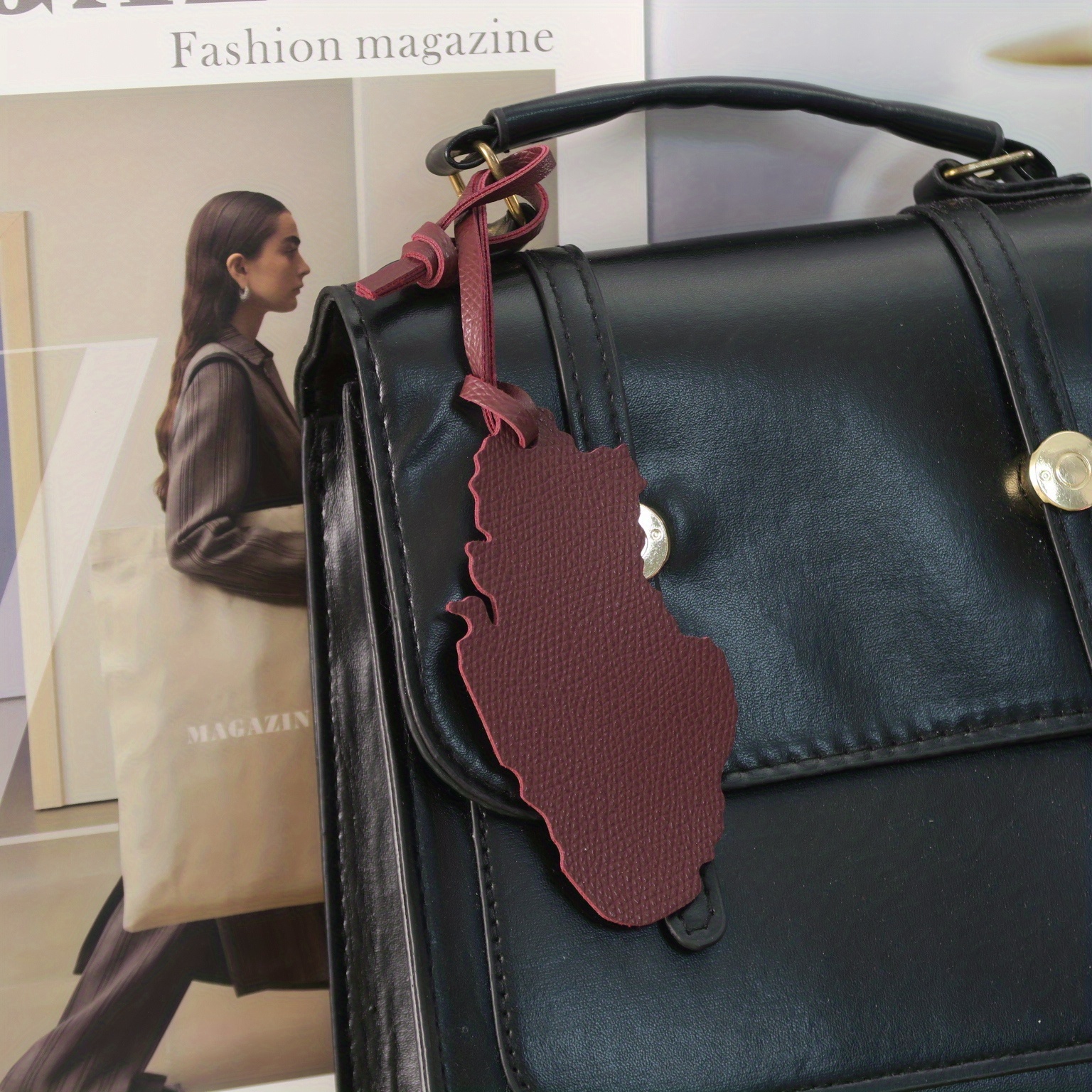 Qatar Map PU Leather Charm - E - Travel Accessories Qatar ulasan dan harga